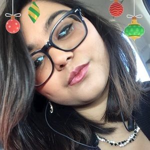 Meet your Posher, Gabriela